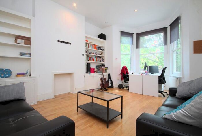 2 Bedroom Flat To Rent In Hillmarton Road, Islington, N7