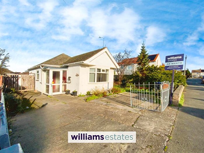 2 Bedroom Bungalow For Sale In Leonard Avenue, Rhyl, LL18