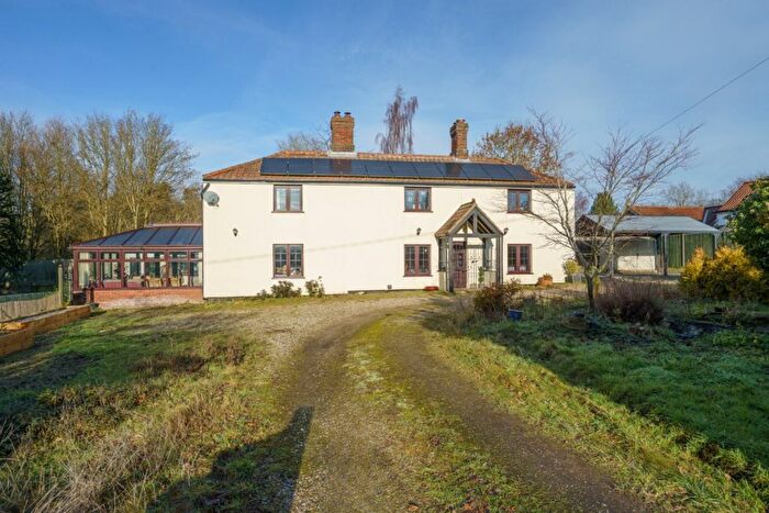 6 Bedroom Detached House For Sale In Mattishall Road, Honingham, NR9