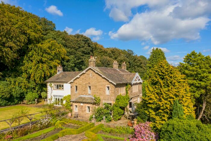 5 Bedroom Detached House For Sale In Whins Lane, Read, BB12