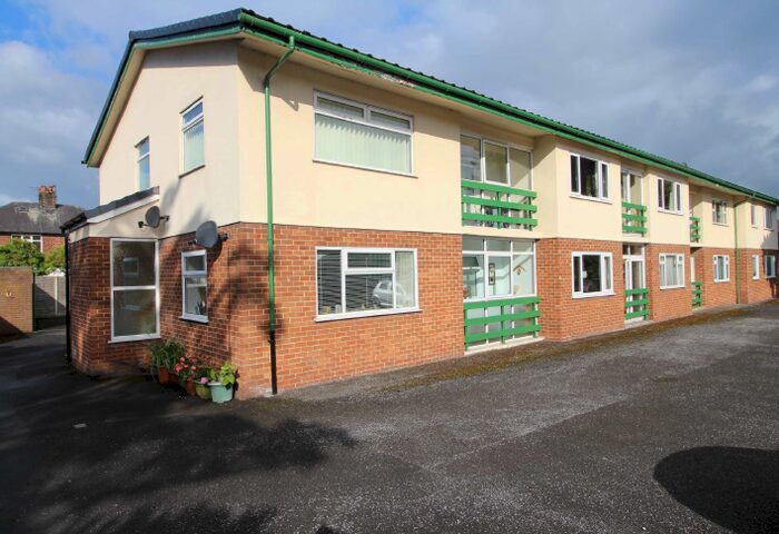 2 Bedroom Flat To Rent In Garstang Road, Preston, PR3