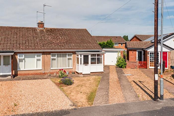 2 Bedroom Semi-Detached Bungalow For Sale In Wolfe Close, Kettering, NN15