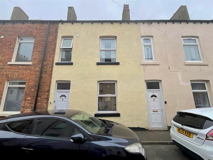 4 Bedroom Terraced House To Rent In Clark Street, Scarborough, YO12
