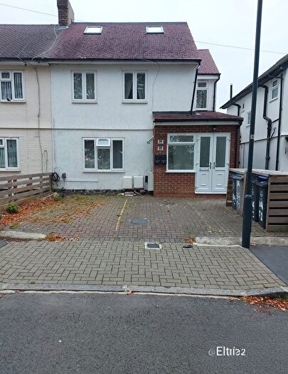 3 Bedroom Maisonette To Rent In Elthorne Way, London, NW9