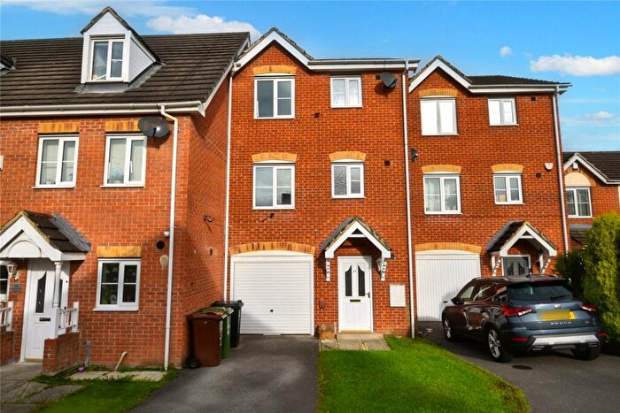 3 Bedroom Town House To Rent In Manderston Chase, Armley, Leeds, West Yorkshire, LS12