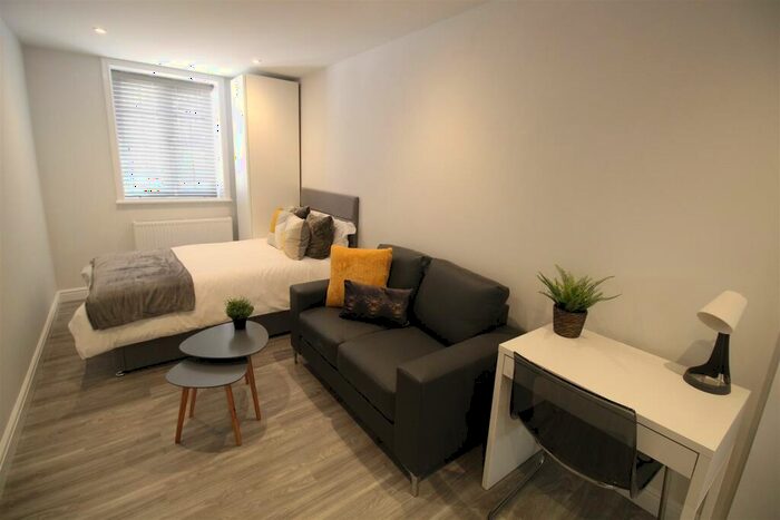 1 Bedroom Flat To Rent In Woodborough Road, Nottingham, NG3