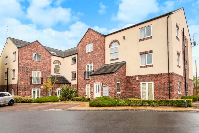 2 Bedroom Flat To Rent In Potternewton Mount, Leeds, LS7