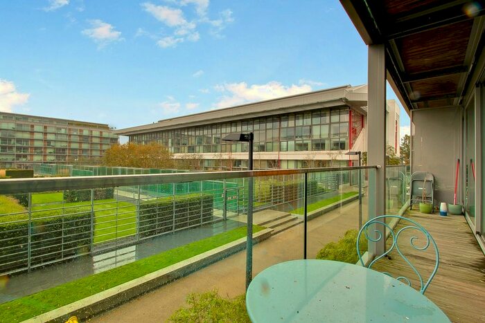 1 Bedroom Flat For Sale In Southstand Stadium Square, London, N5
