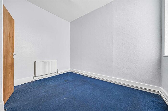 1 Bedroom Flat For Sale In Buckingham Road, NW10