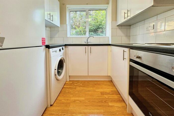 1 Bedroom Flat To Rent In Parsonage Road, RM20