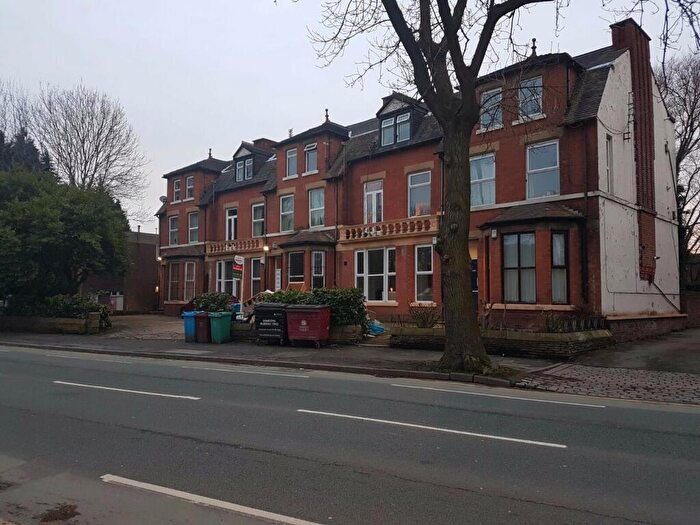 2 Bedroom Apartment To Rent In Plymouth Grove, Manchester, M13