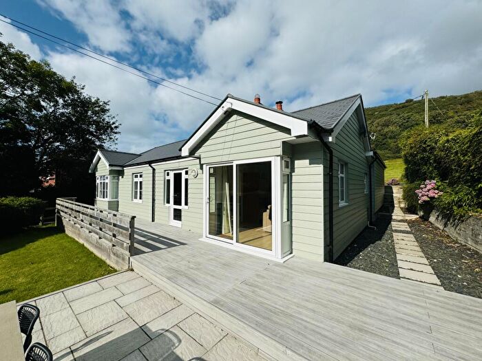 3 Bedroom Bungalow To Rent In Tresaith, Cardigan, SA43