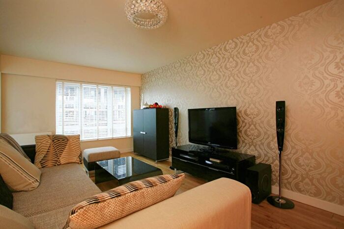 2 Bedroom Flat For Sale In Heritage Avenue, Hendon, London, NW9