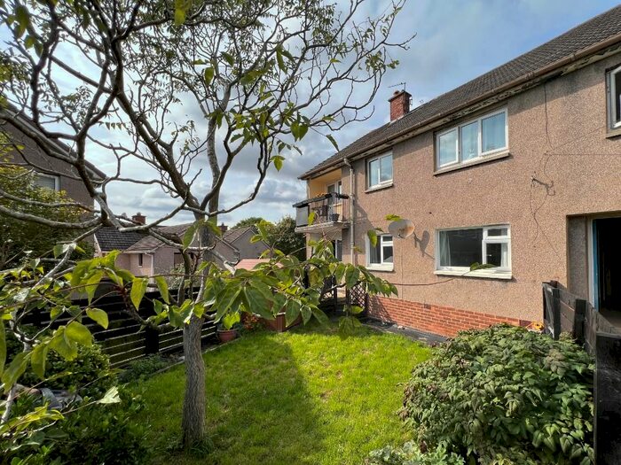 2 Bedroom Flat To Rent In Rannoch Grove, Clermiston, Edinburgh, EH4