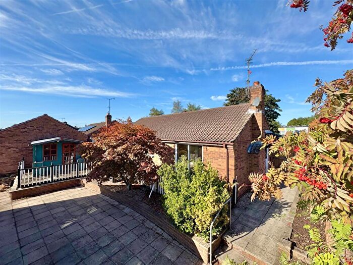 3 Bedroom Detached Bungalow For Sale In Sutton Middle Lane, Kirkby-In-Ashfield, Nottingham, NG17