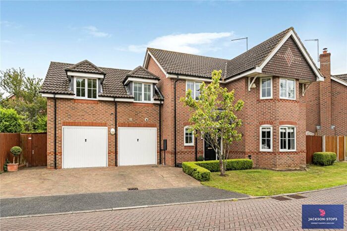 5 Bedroom Detached House For Sale In Barn Close, Grange Park, Northampton, Northamptonshire, NN4