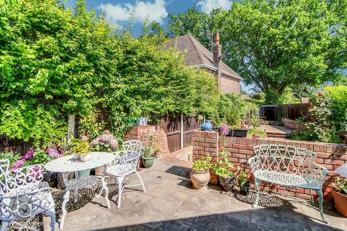 2 Bedroom Cottage For Sale In Arbour Lane, Wickham Bishops, CM8