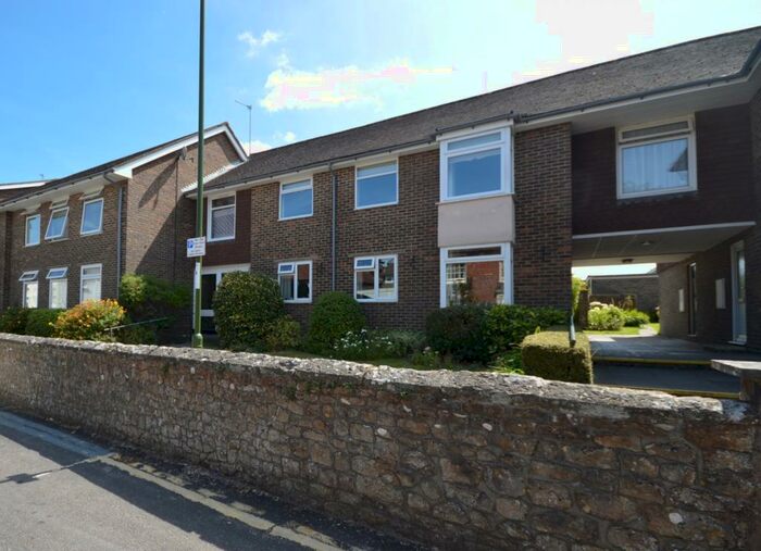 2 Bedroom Flat To Rent In Manor Court, Church Street, Storrington, RH20