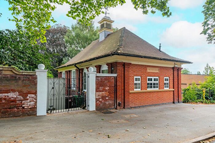 3 Bedroom Detached House For Sale In Cavendish Road East, The Park, NG7