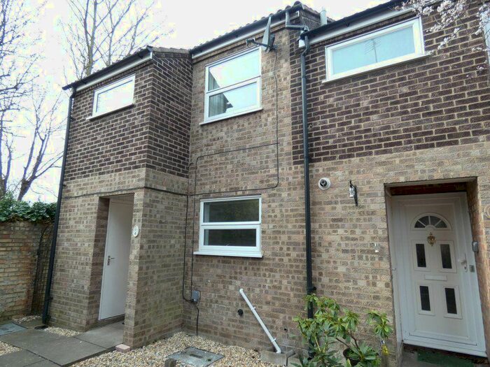 2 Bedroom House To Rent In Ainsworth Court, CB1