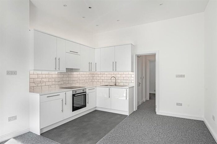 2 Bedroom Apartment To Rent In Palmerston Road, Bournemouth, BH1