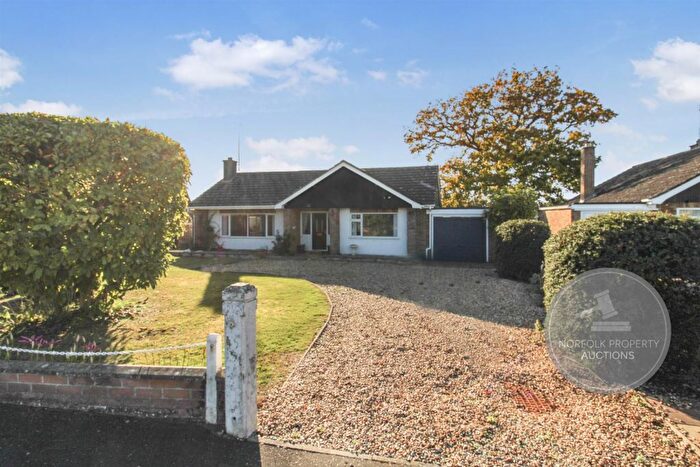 2 Bedroom Detached Bungalow For Sale In Wheatley Drive, North Wootton, King's Lynn, Norfolk, PE30