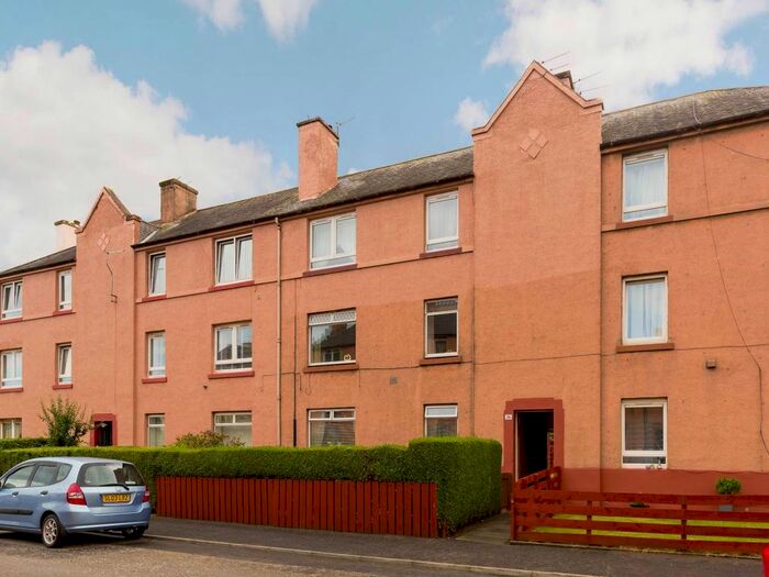 2 Bedroom Flat To Rent In Stenhouse Gardens North, Stenhouse, Edinburgh, EH11