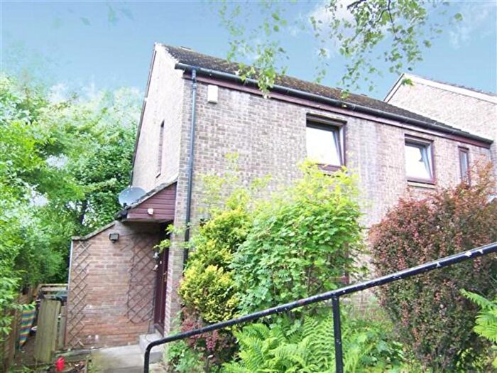 3 Bedroom Flat To Rent In Ilay Court, Bearsden, G61