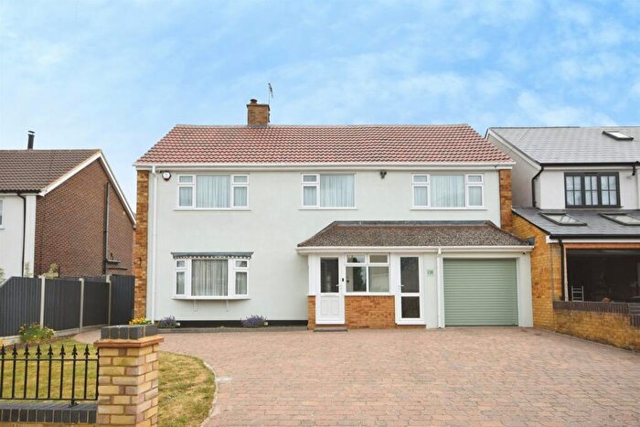 5 Bedroom Detached House For Sale In Falmouth Road, Chelmsford, CM1
