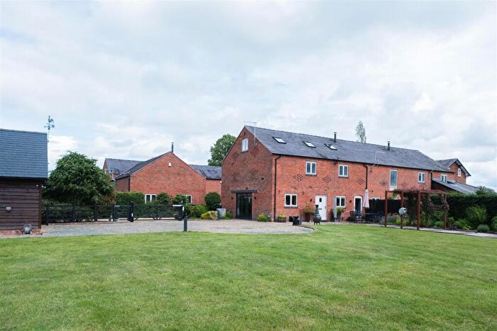 3 Bedroom Barn Conversion For Sale In Wrenbury Road, Chorley Nr. Nantwich, CW5
