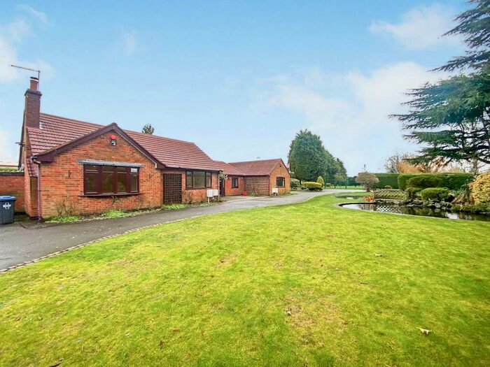 2 Bedroom Detached Bungalow To Rent In Lower Road, Barnacle, Coventry, CV7