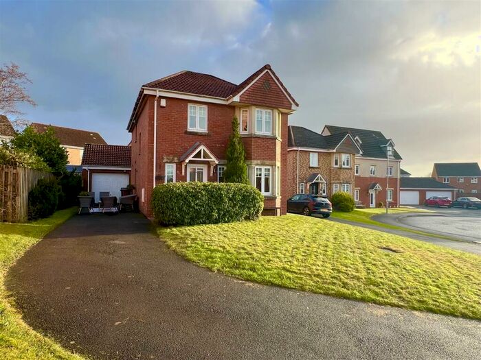 4 Bedroom Detached House For Sale In Belhaven Place, Glenboig, ML5