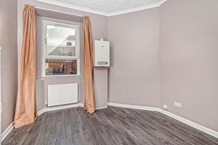 1 Bedroom Apartment For Sale In Clincart Road, Mount Florida, Glasgow, G42