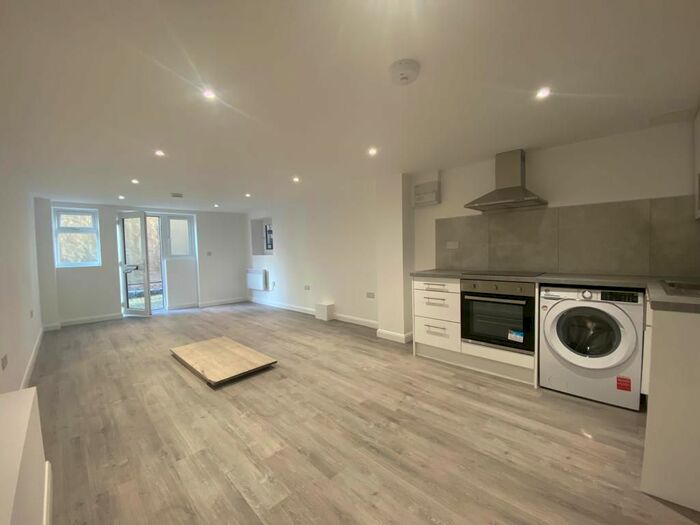 Studio To Rent In Harvey Mews, Crouch End, London, N8