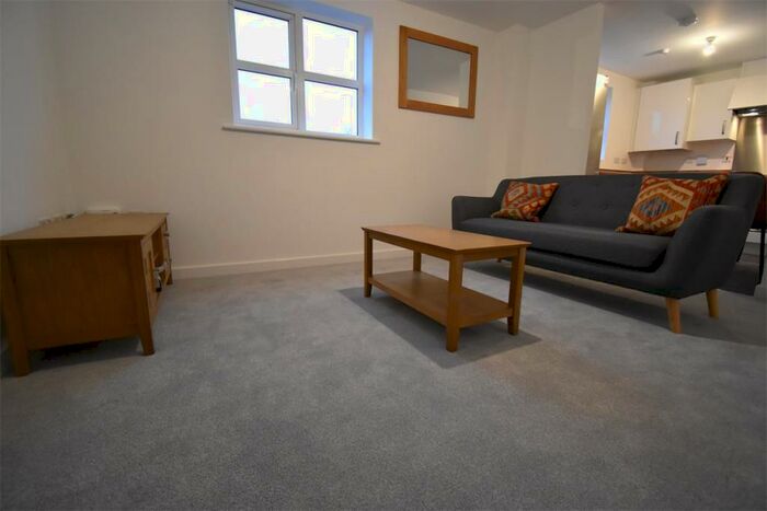 2 Bedroom Flat To Rent In Heroes Drive, Luxury Student Property -- Ideal For A Couple Or Phd Students &ndash; / Academic Year Selly Oak, B29