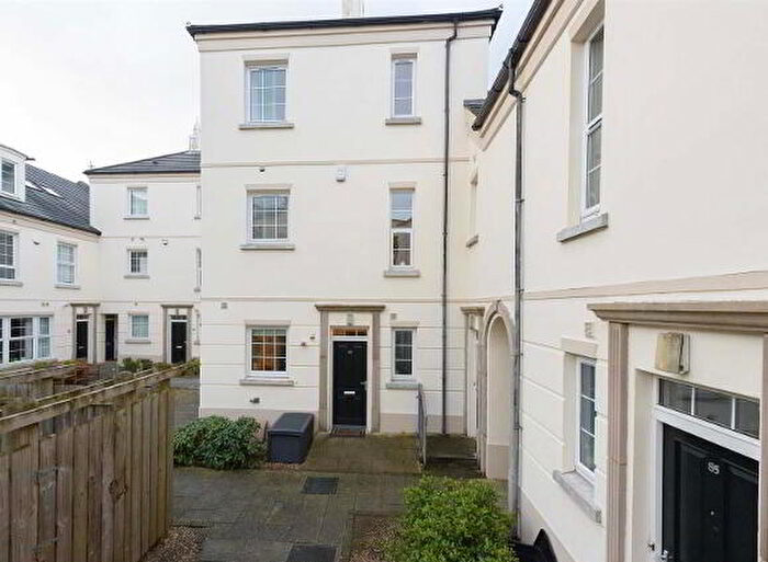 3 Bedroom TownHouse For Sale In The Demesne, Belfast, BT8
