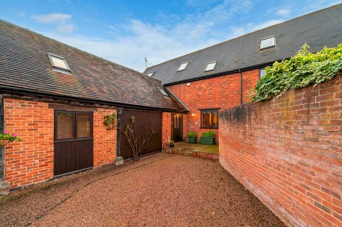 5 Bedroom Barn Conversion For Sale In The Old Granary, Salt Way Nr Feckenham, Shurnock, B96