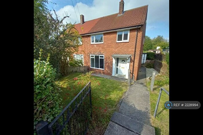 3 Bedroom Semi-Detached House To Rent In Pigeon Cote Close, Leeds, LS14