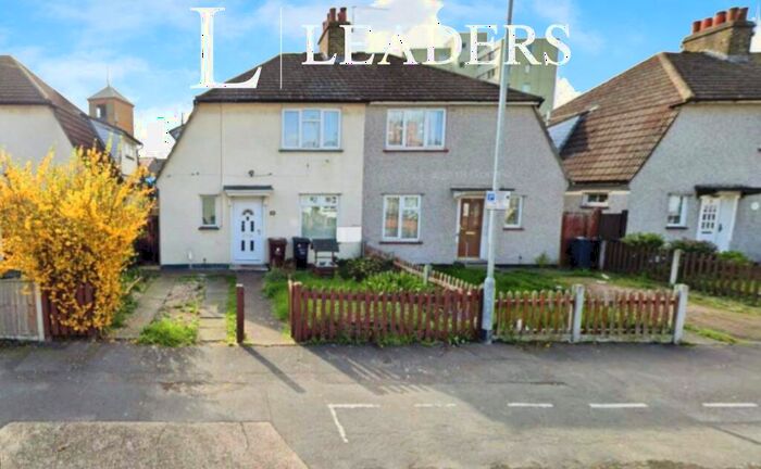 2 Bedroom Semi-Detached House To Rent In Gratfields Road, Barking, IG11