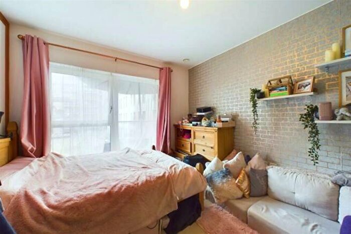 1 Bedroom Flat For Sale In Paynter House, Shipbuilding Way, London, Greater London, E13