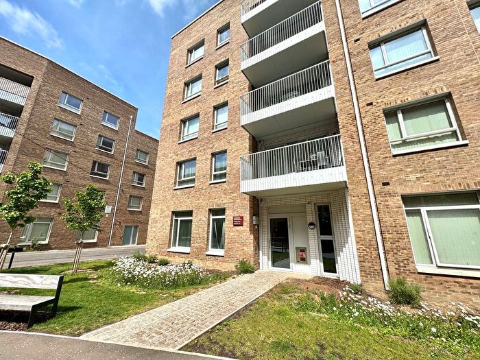 2 Bedroom Flat To Rent In Lockwood Apartments, Frogley Park, Barking, IG11