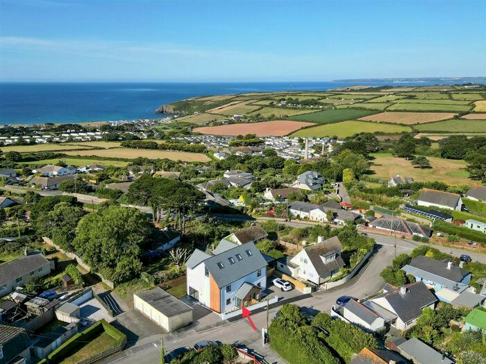 4 Bedroom Semi-Detached House For Sale In Family Home Near The Beach, Praa Sands, TR20