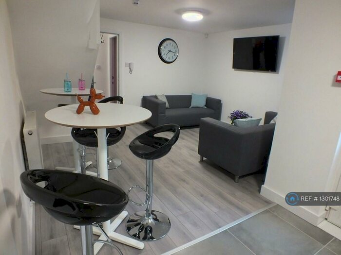 6 Bedroom Terraced House To Rent In Fell Street, Liverpool, L7