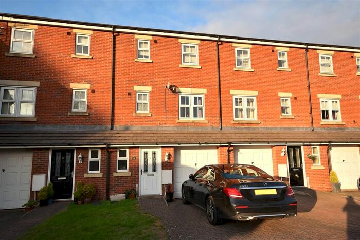 4 Bedroom Town House To Rent In Jubilee Close, Spennymoor, DL16