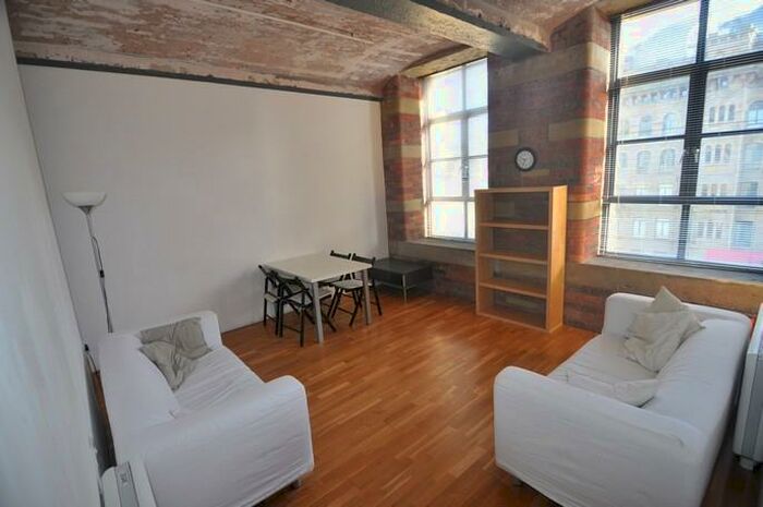 2 Bedroom Flat To Rent In Lister Mills, Bradford, BD9
