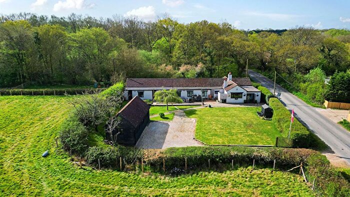 6 Bedroom Detached Bungalow For Sale In Woodchurch, Ashford, TN26