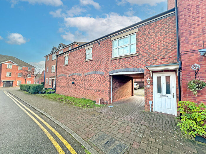 2 Bedroom Flat For Sale In Creed Way, West Bromwich, B70