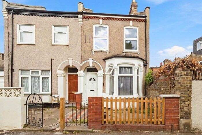 1 Bedroom Flat To Rent In Westdown Road, Leyton, E15