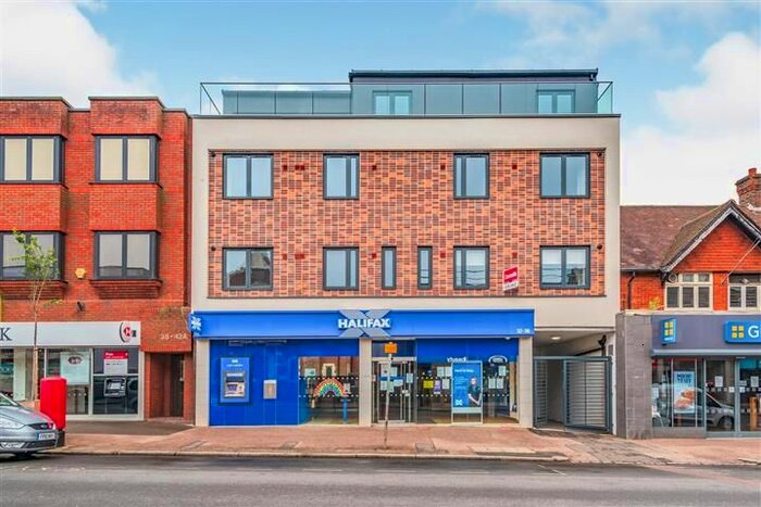 1 Bedroom Flat To Rent In South Road, Haywards Heath, RH16