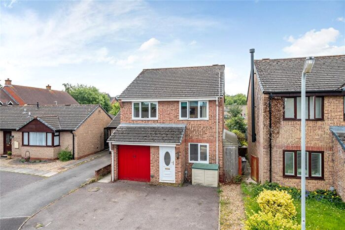 3 Bedroom Detached House For Sale In Home Farm Way, Ilminster, Somerset, TA19